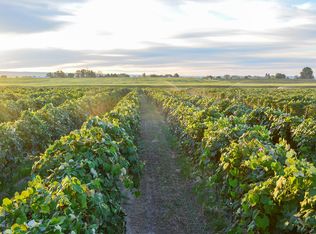 1891 Lester Rd, Sunnyside, WA 98944