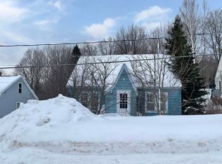 512 Prospect St, Munising, MI 49862