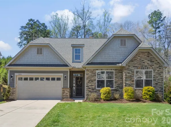 1626 Wiggins Dr, Gastonia, NC 28054