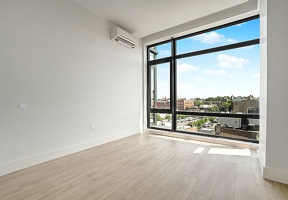 5th image of 11 Herkimer St Penthouse G