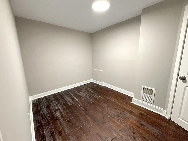 1163 Cleveland St — Photo 16