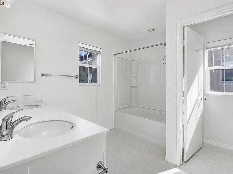 1433 Levant Ln #5 — Photo 10