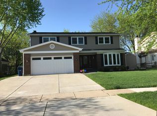 619 Cortland Dr, Lake Zurich, IL 60047