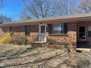 403 S Center St, Conway, AR 72034