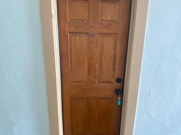2nd image of 538 W 15th St APT 3
