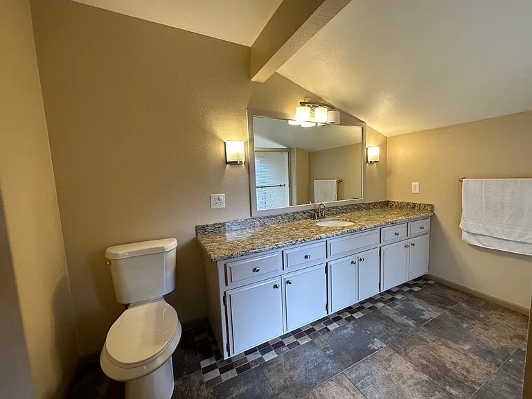 2031 Sunburst Way — Photo 14