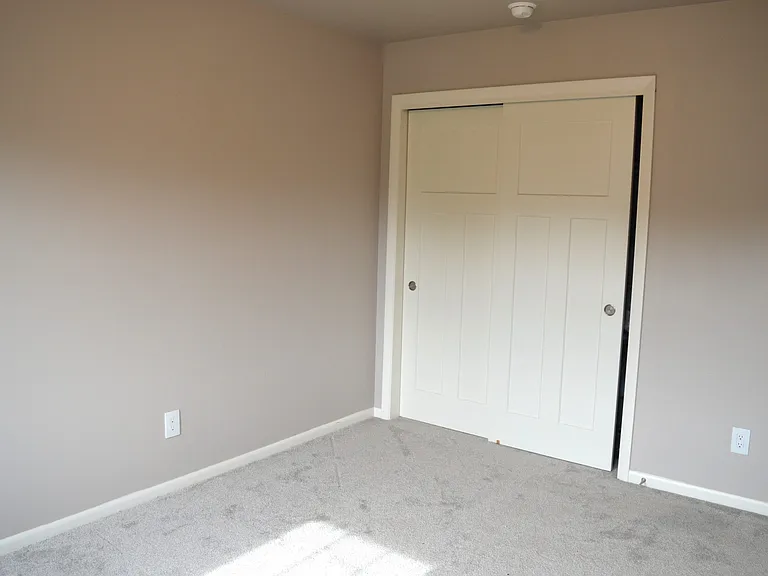 321 Alton Dr — Photo 10