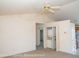 404 Twin Oaks, Kirbyville, MO 65679