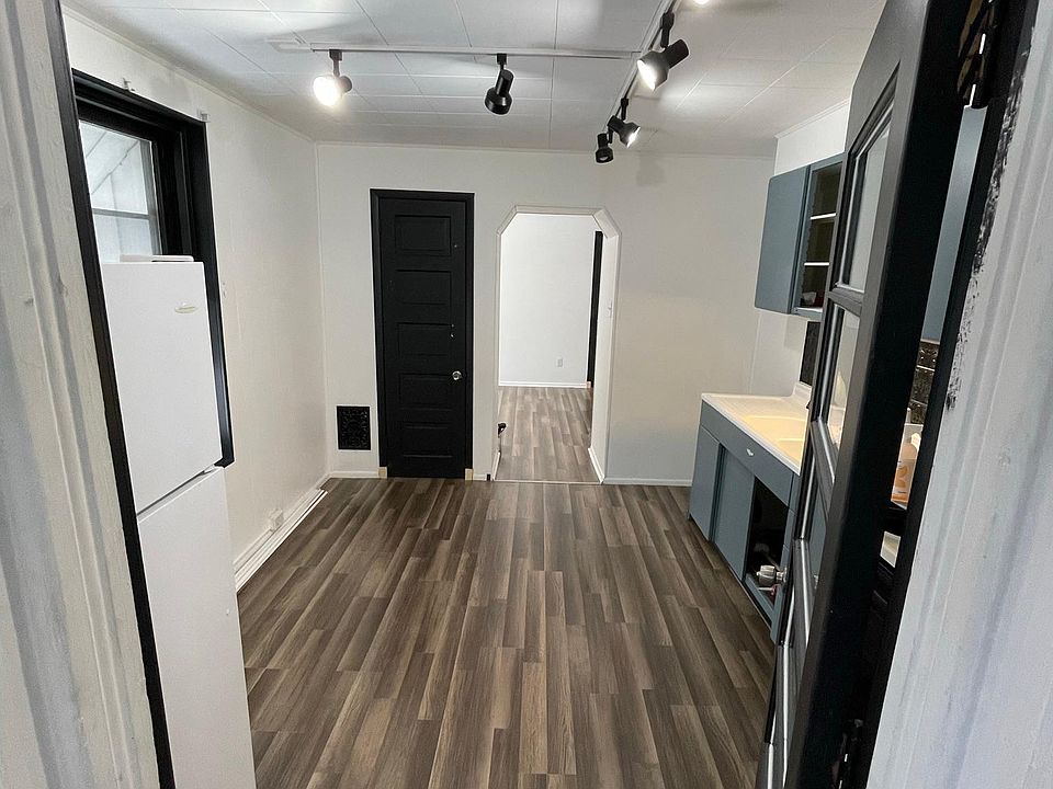 1st image of 136 W Main St #2