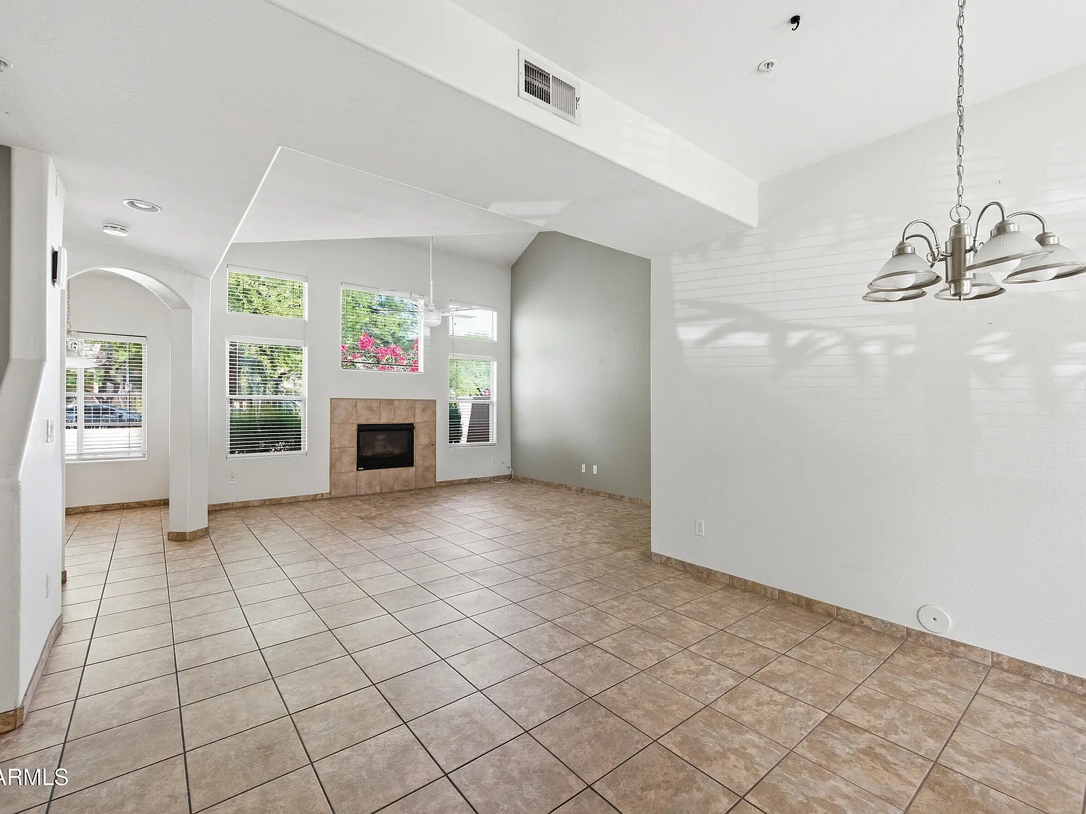 2 bed, 2.5 bath, 1526 sqft, $2,295 — Photo 3