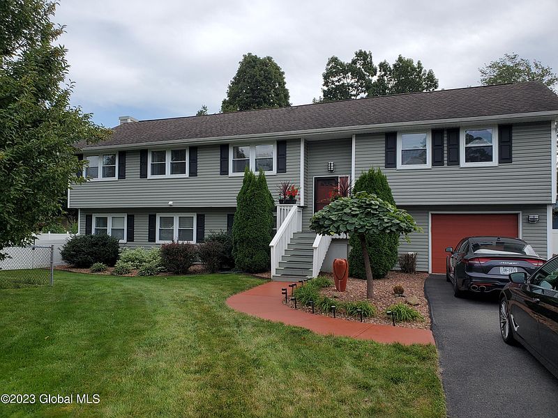 2nd image of 21 Windlass Drive