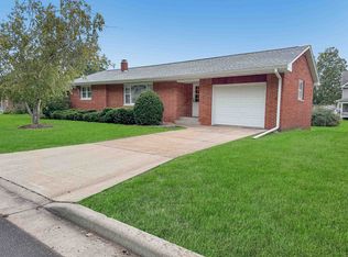 214 Bluff St, Cassville, WI 53806