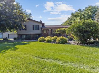 8402 S Loomis Rd, Dewitt, MI 48820