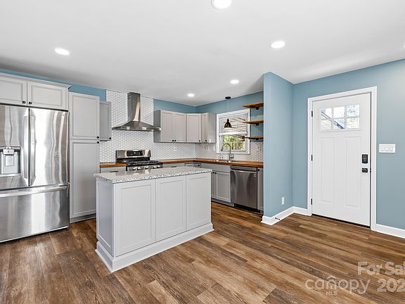 4th image of 4017 Abbeydale Dr