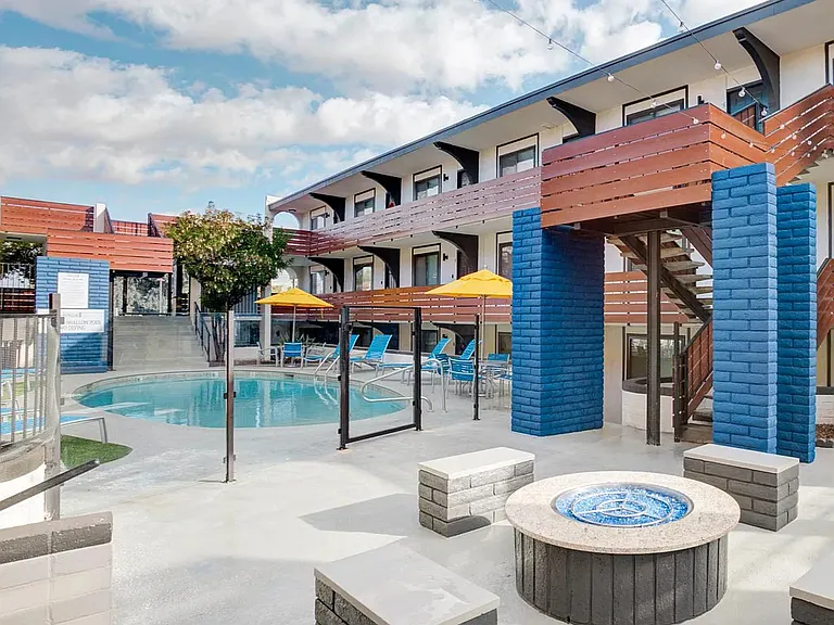 Apache Lofts — Photo 27