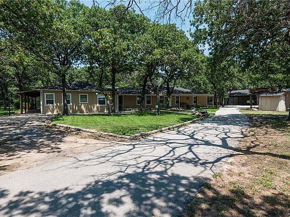 3rd image of 5425 Brown Ln