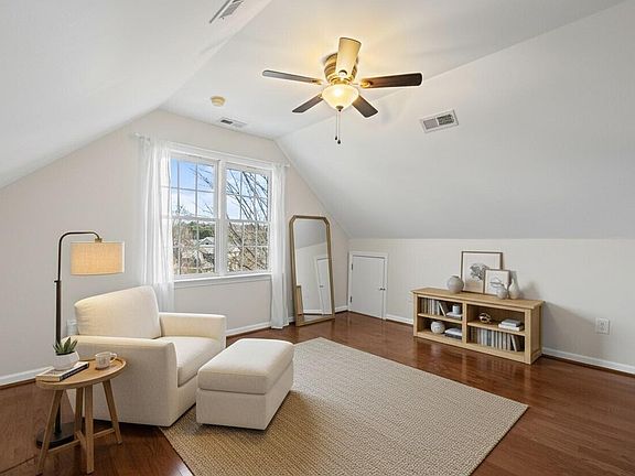 5th image of 1617 Heritage Garden St