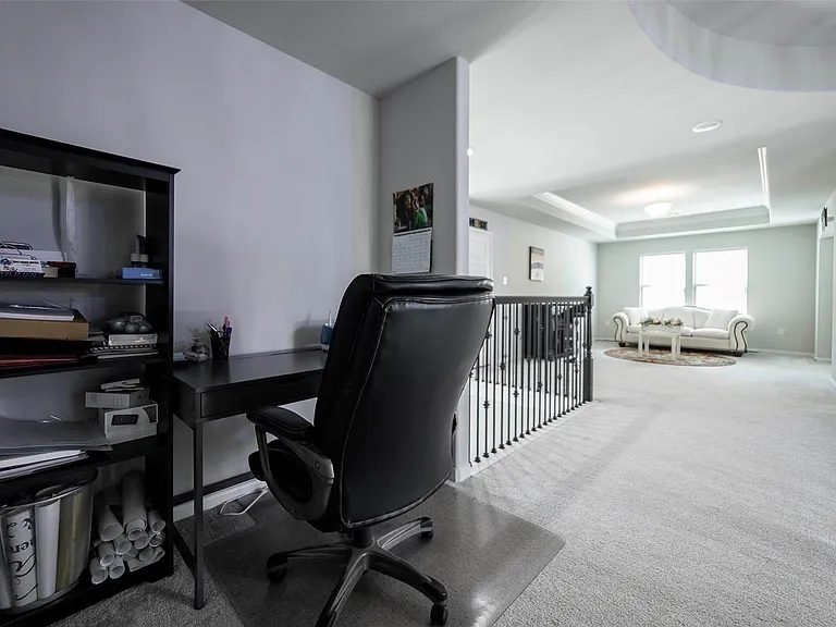 17821 Limestone Spring Ln — Photo 30