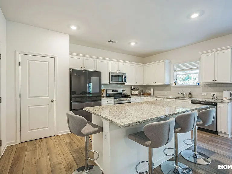 466 Madison Lakeview Dr — Photo 11