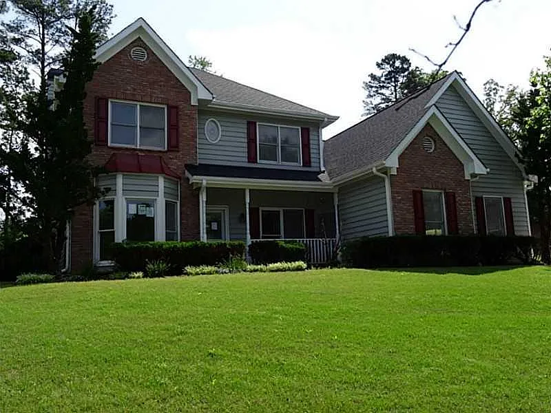 4 bed, 2.5 bath, 2308 sqft, $2,725 — Photo 1