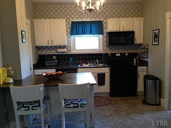 3rd image of 222 Saint Augustine St