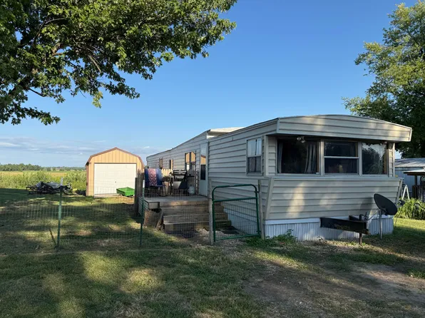 1738 Newlove Rd, South Charleston, OH 45368