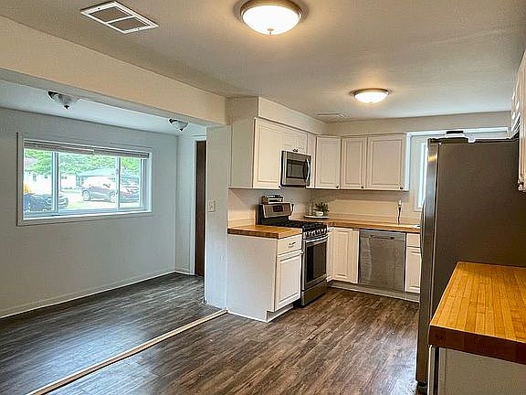5th image of 4095 Jordan Dr