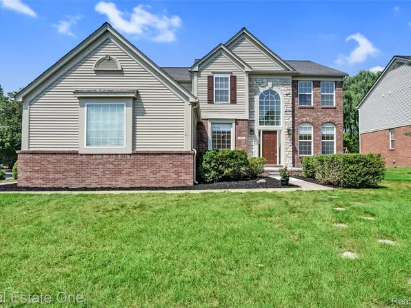 517 Beechwood Way, Lake Orion, MI 48362
