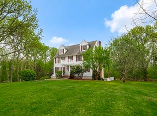 8 Smithfield Pl, Dartmouth, MA 02748