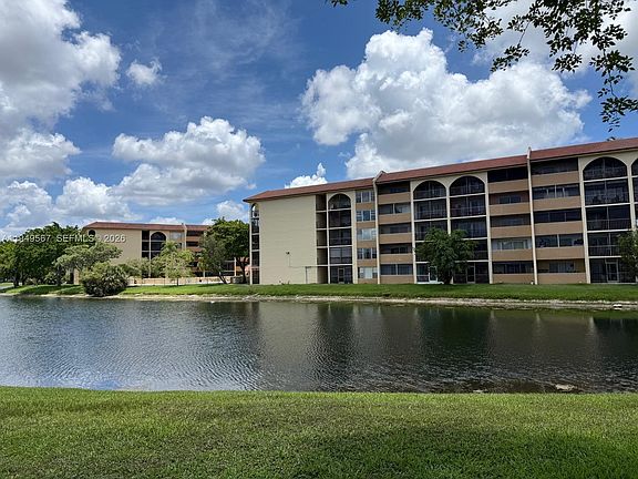 3rd image of 10054 Winding Lake Rd APT 103