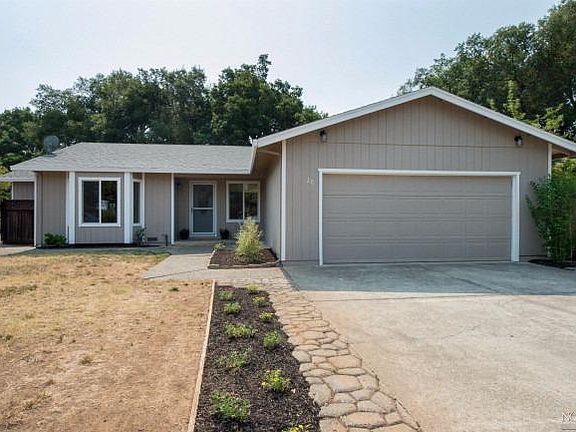 2nd image of 20 Burgundy Ct
