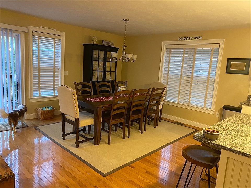 2nd image of 31 Longview Circle #90