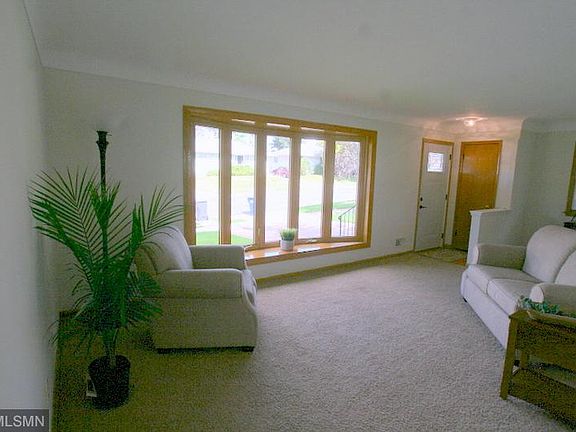 5th image of 2104 Suburban Ave