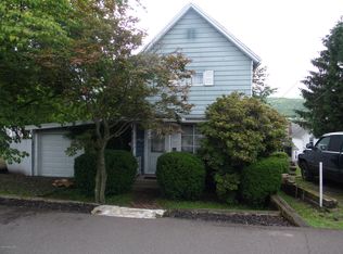 23 Reno Ln, Wilkes Barre, PA 18702