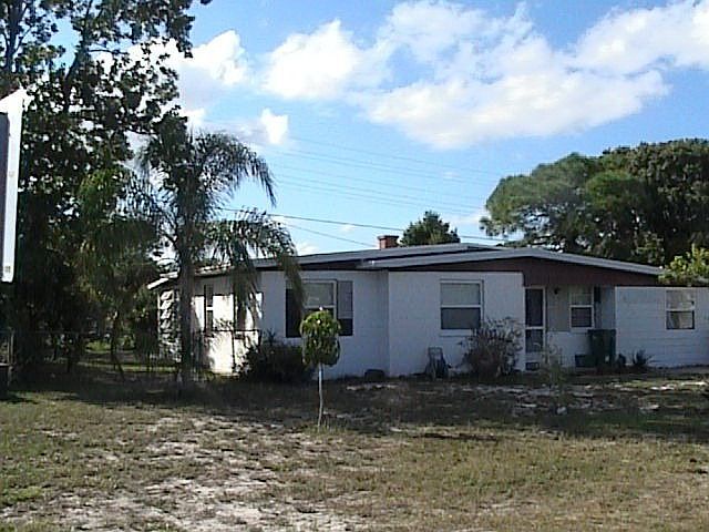 2nd image of 1611 Emory Ln