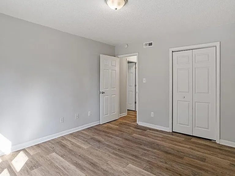 916 Fiske St #B — Photo 10