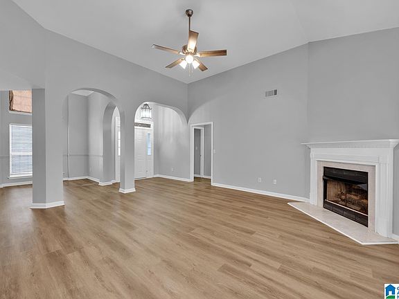 5th image of 1691 Bradford Ln