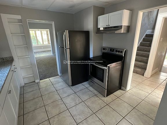 4th image of 1368 Leonora Ave