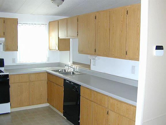 4th image of 17 Villa Real Dr