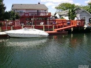139 Gordon Pl, Freeport, NY 11520