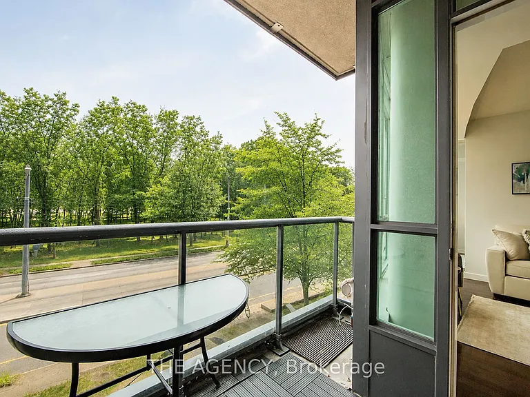 219 Fort York Blvd #208 — Photo 31