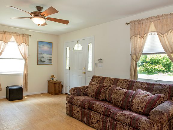 2nd image of 20 Ronny Cir