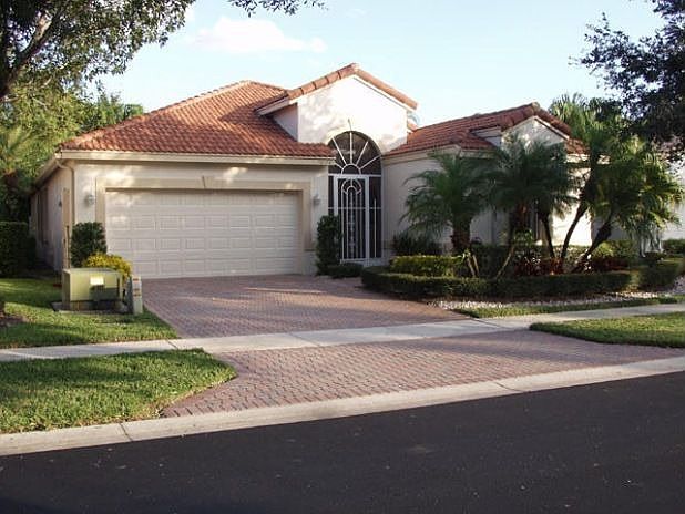 1st image of 10172 Diamond Lake Dr