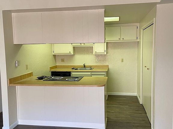 5th image of 7979 Alta Vista Ln