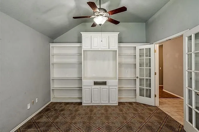 3 bed, 2.0 bath, 2247 sqft, $2,000 — Photo 3