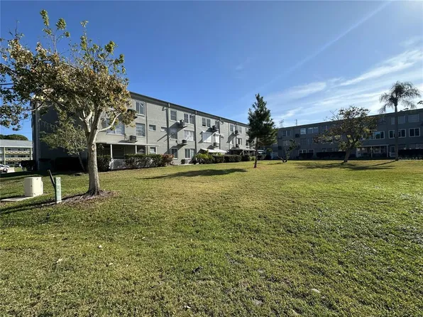 2451 Canadian Way APT 23, Clearwater, FL 33763