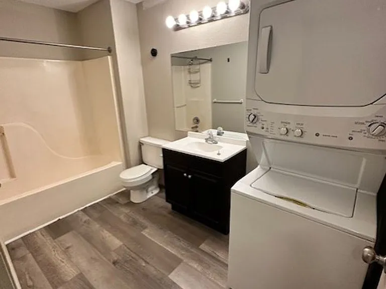 College Place Apartments — Photo 12