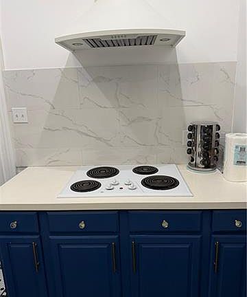 4th image of 2628 General Pershing St