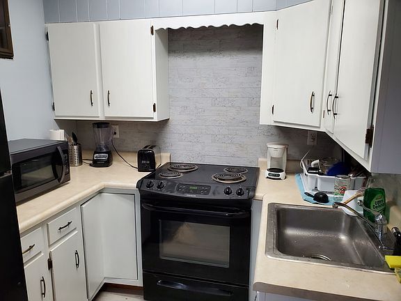 5th image of 62 Lenoir Cir #C