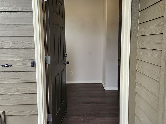 2nd image of 1186 SE Westerland St